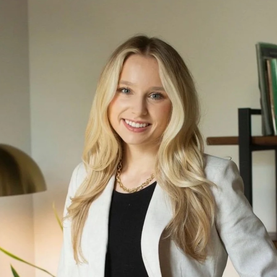 Addison Malinski, MSW, LISW, Therapist & Assistant Clinical Director at Seva Counseling.